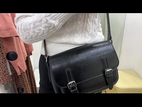 ❤️ Masturbació pública de la jove gossa FeralBerry amb un consolador al provador ❤❌ Vídeo de sexe al ca.pornhdvideos.ru ﹏